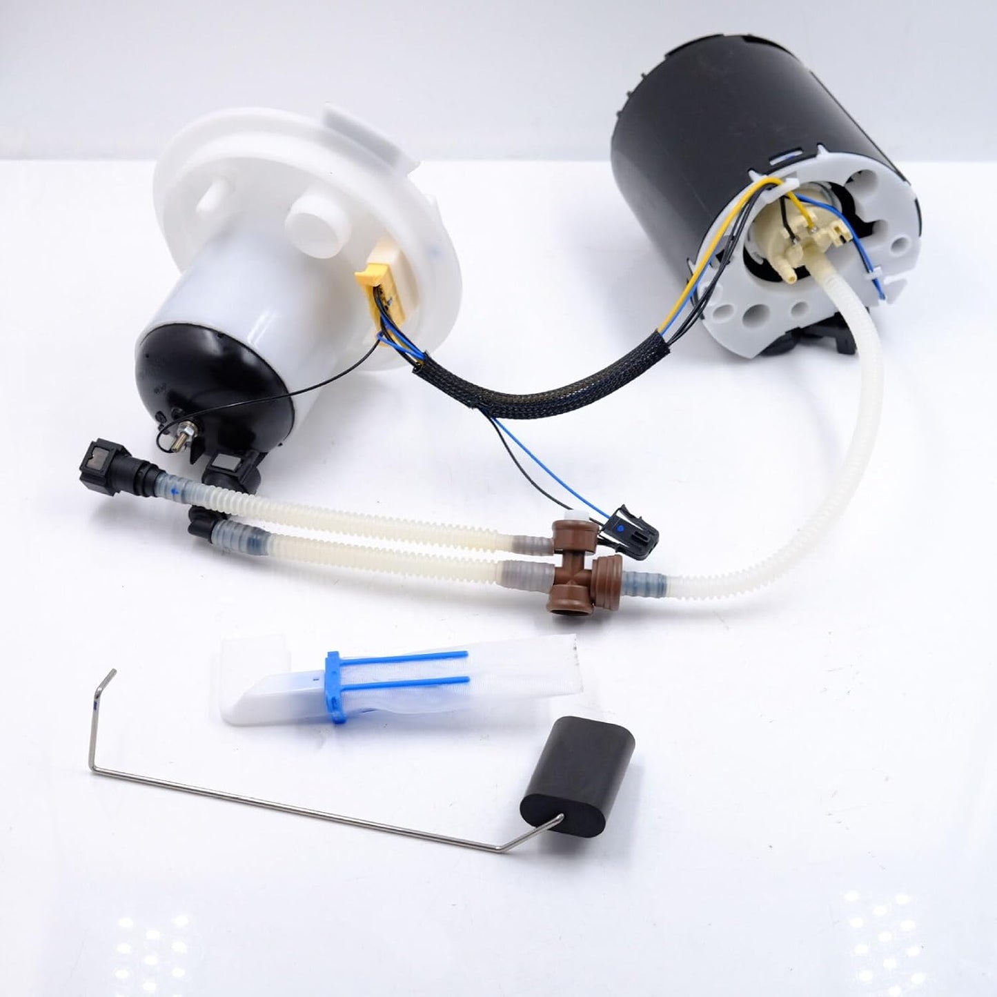 ya 5 8.10 Electric Fuel Pump Gas for Land Rover LR2 2008-2012 6Cyl 3.2L LR038601