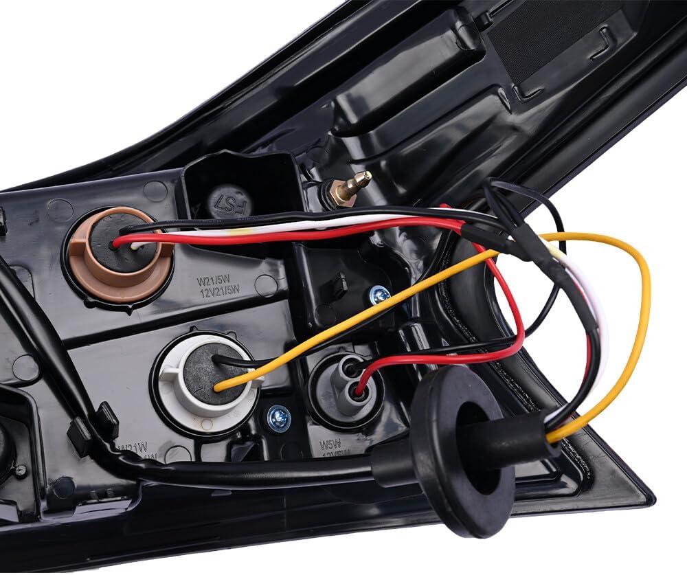 ya 4 8.10 Tail light Left & Right Set For 2019-2023 for Nissan for Altima 26555-6CA1A 26550-6CA1A