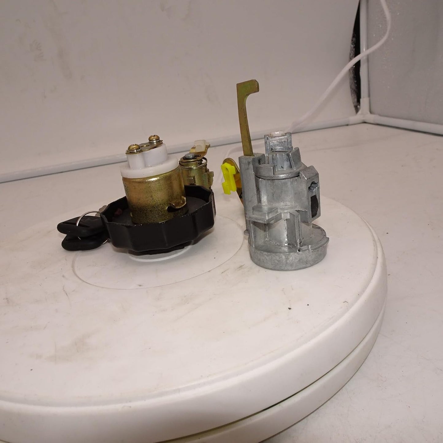 ya 5 8.10 JMC Door Lock core 610501030-F 610501030