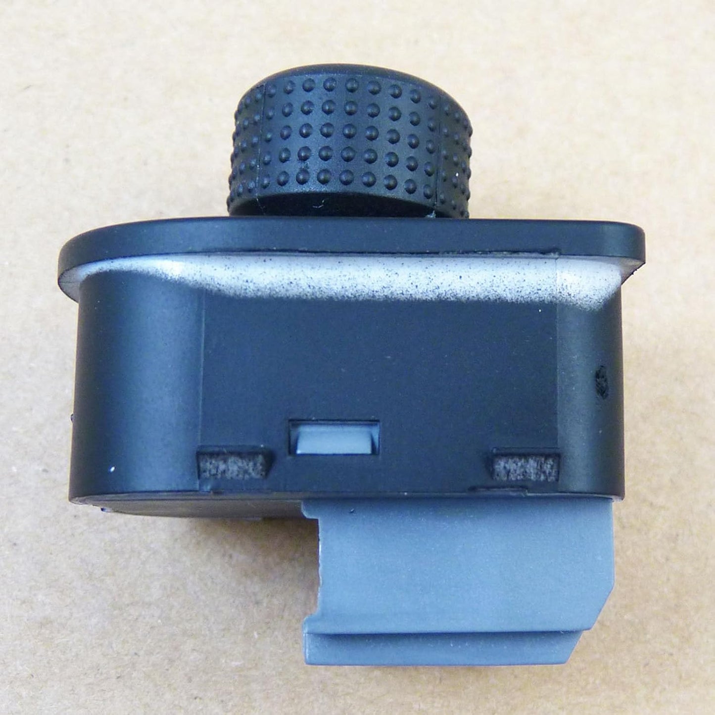 ya 4 8.8.2 The Eletric Mirror Control Switch is heatable and Suitable for Skoda Octavia 96-2010 1U1959565L