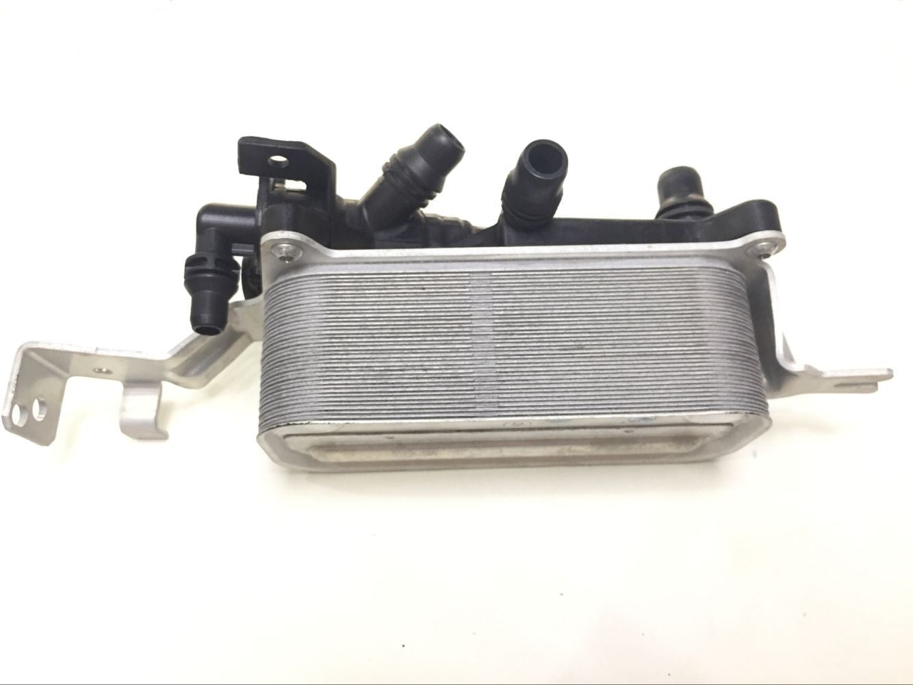 ya 5 8.7 New Oil Cooler Module for BMW F01 F02 Oil Filter Lubrication 730i 730Li