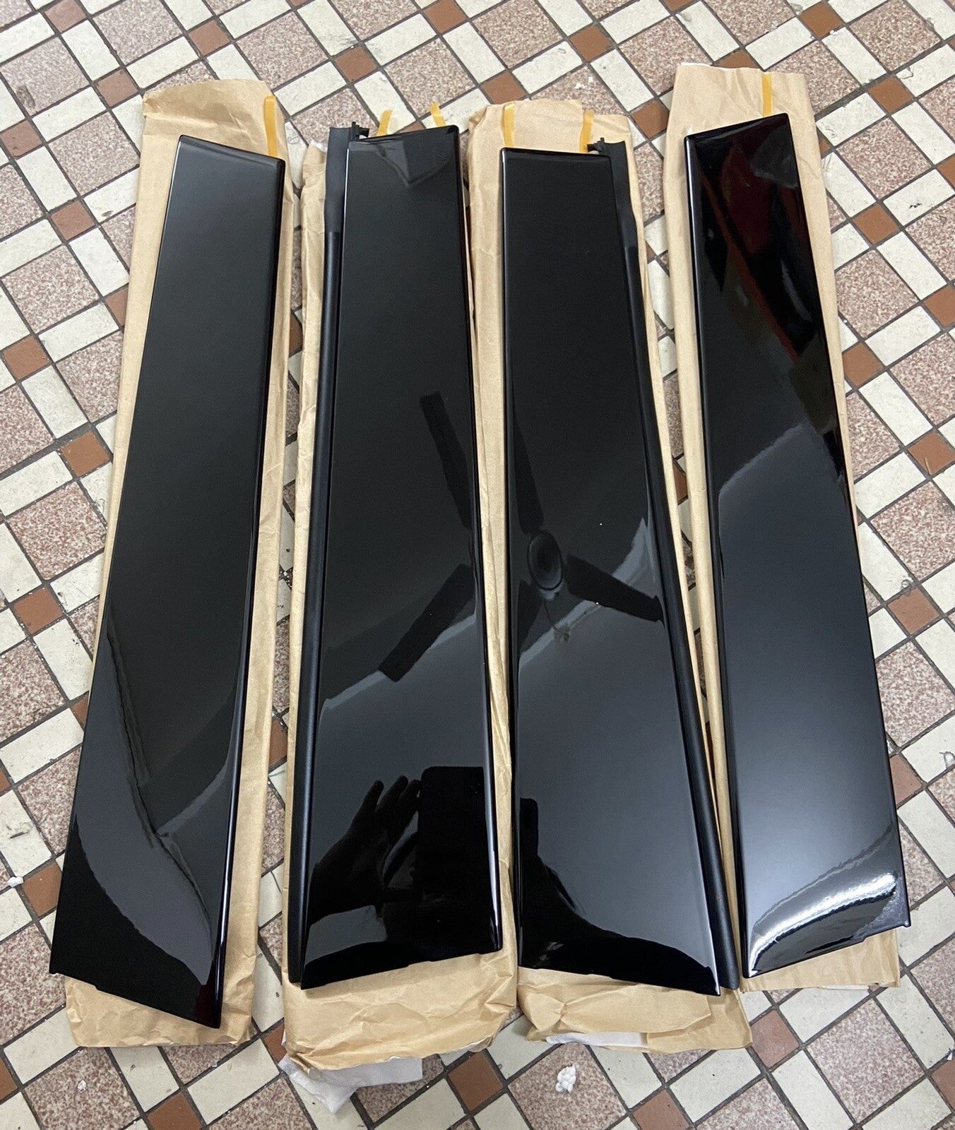 ya 2 7.14 for Toyota for AVALON 2019-2022 OE Rear Right Door Window F for Ram e Molding 75761-07030