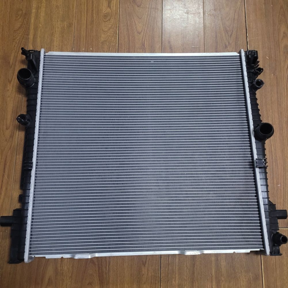 ya 27 7.20 The main rear radiator is suitable for BMW X3 G01 and X4 G02 (2018-2019).