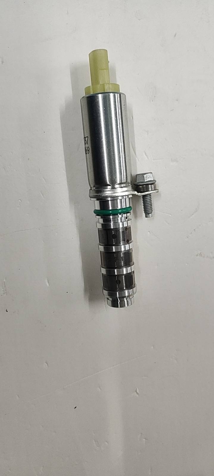 ya 5 8.7 Camshaft Variable Valve Timing Solenoid For GM 12662736