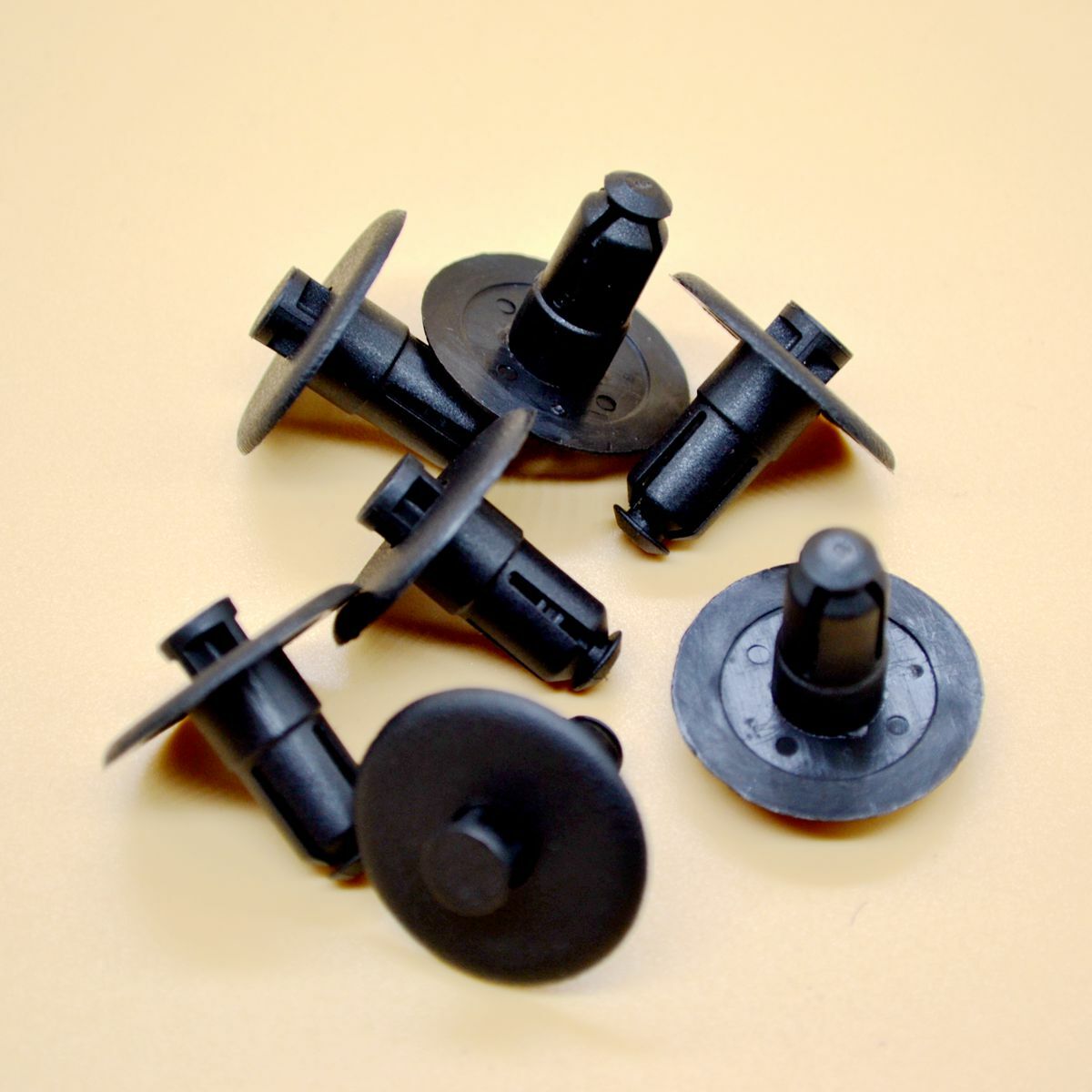 ya 27 6.21 10pcs Radiator Support Clips Sight Shield Rivet for GM for Buick for Cadillac 10mm Hole