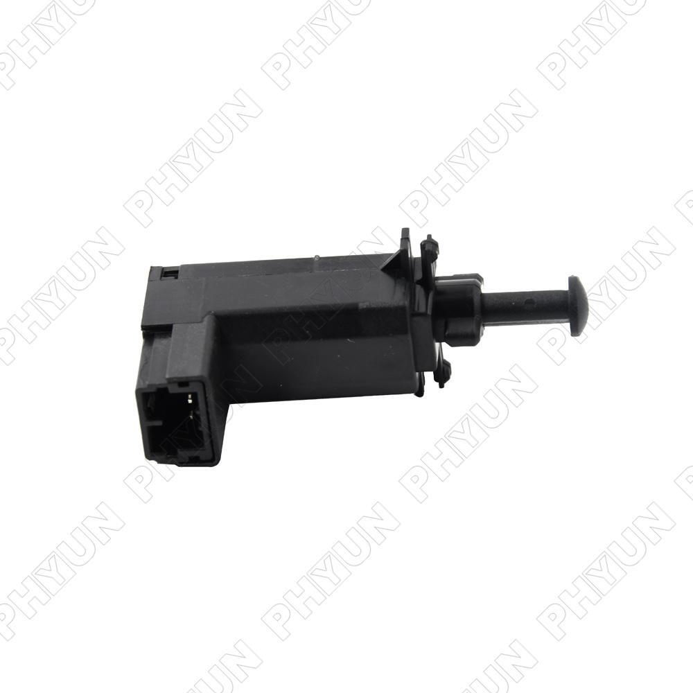 ya 5 8.7 Brake stop pedal light switch Assy XKB100170 is suitable for Land Rover Discovery 1999-2004
