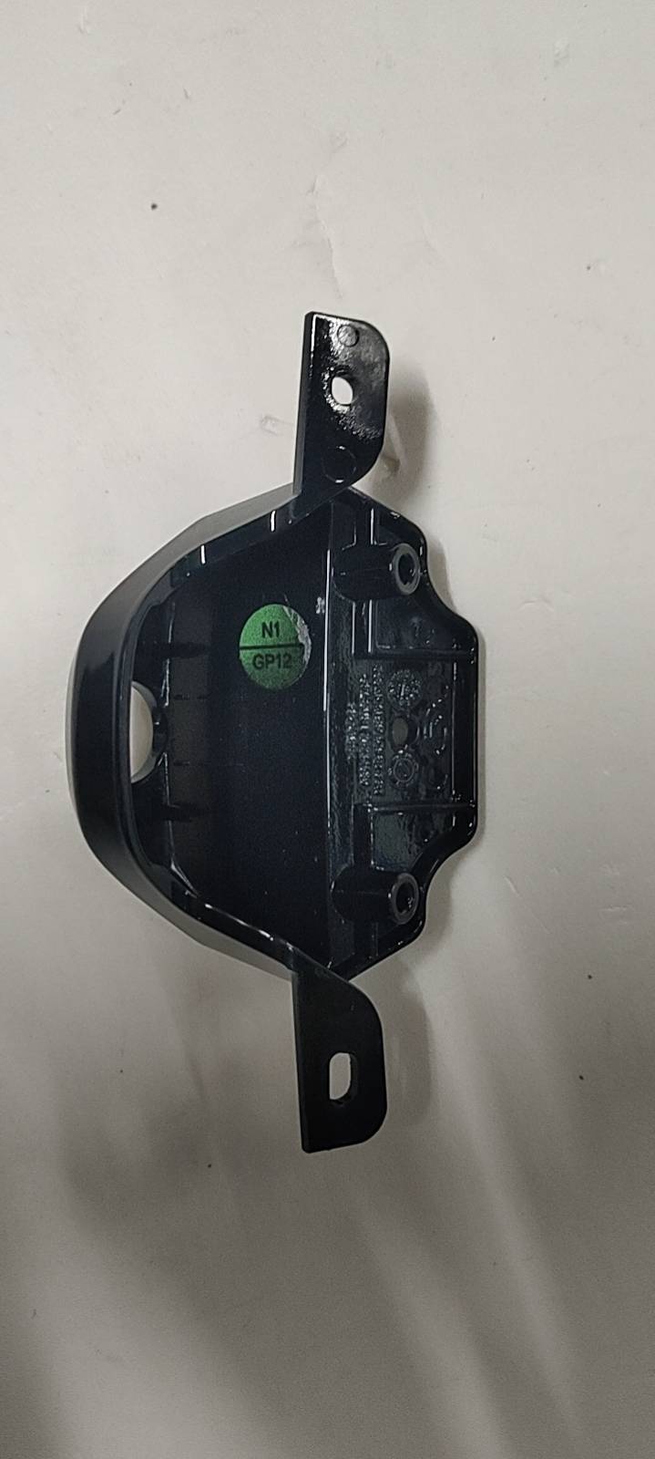 ya 10 5.28.3 Front Grille Camera Bracket 26234580