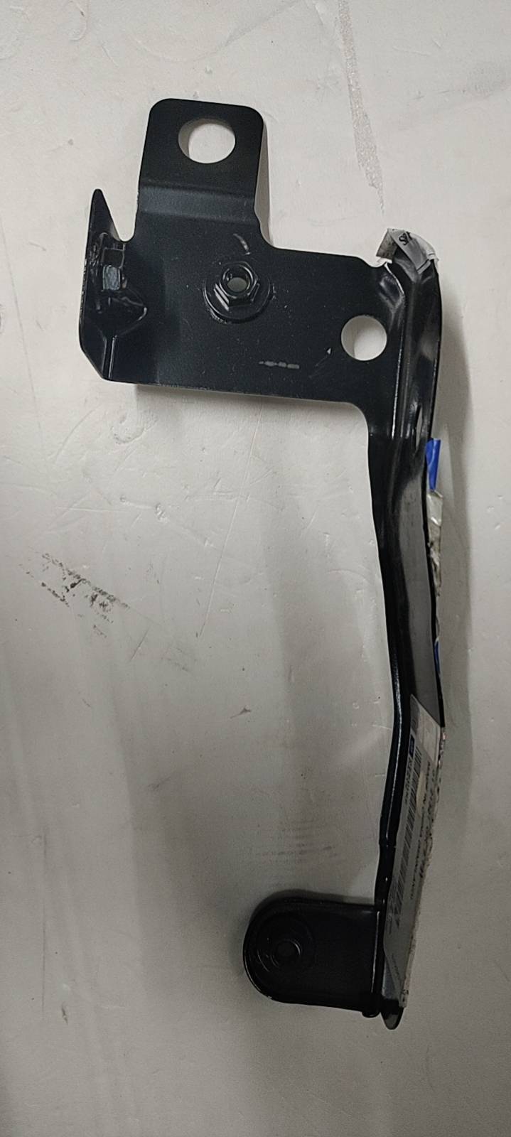 ya 11 6.6 Passenger Side Front Fender Front Lower Bracket For GM 20882125