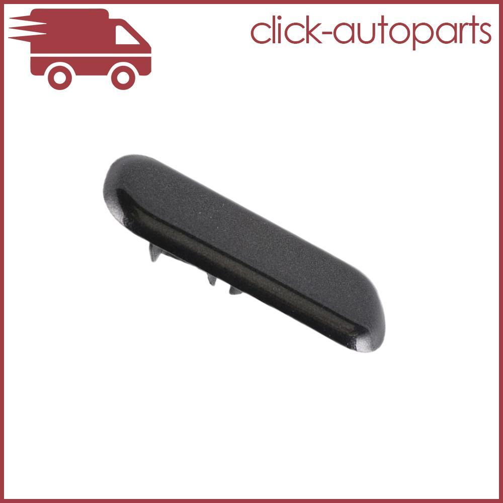 ya 27 6.18.2 Right Headlight Washer Nozzle Cover Fit for Mitsubishi for Pajero Montero 8264A028C