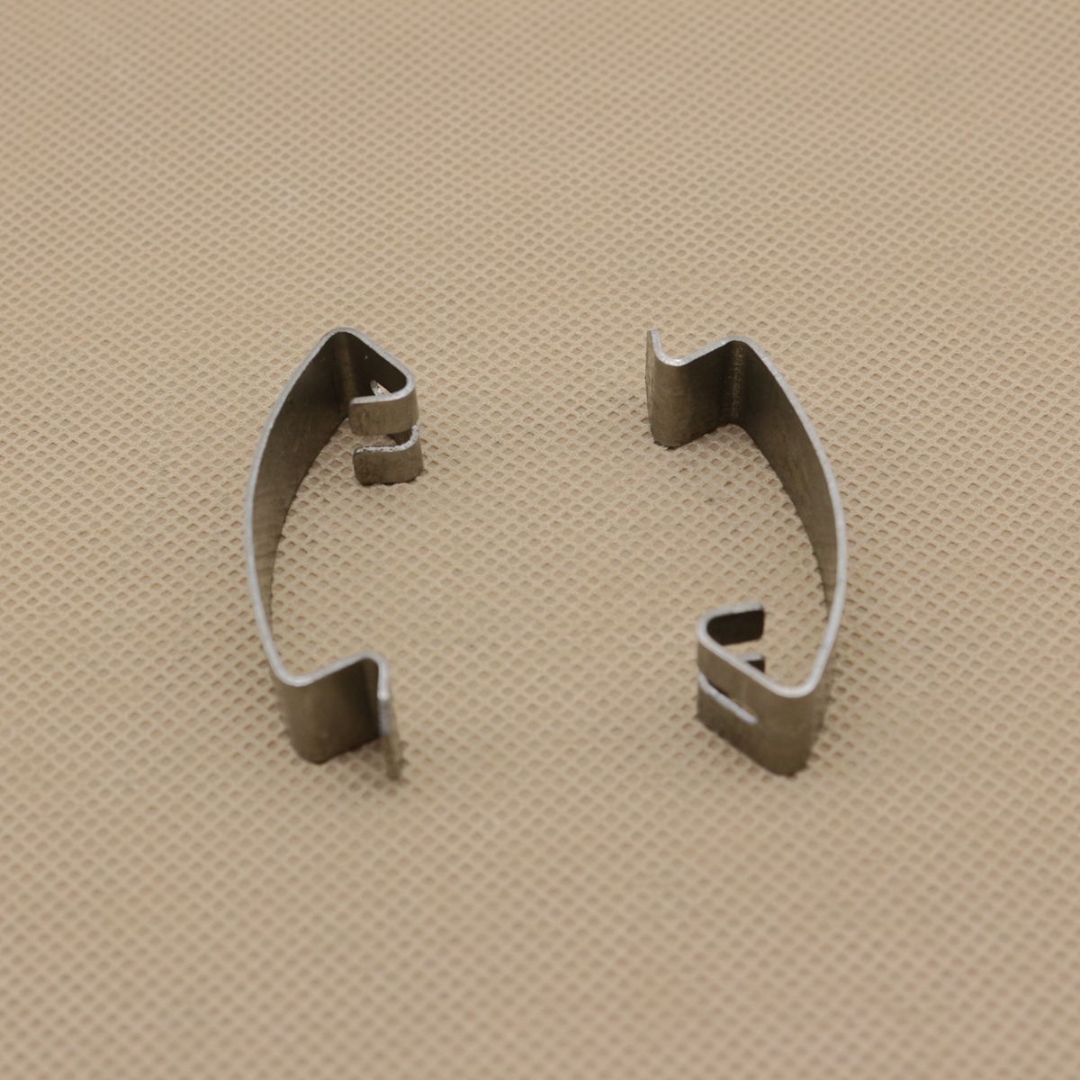 ya 1 8.5.3 2-pack air purifier housing assembly clips for Audi and for VW 078-129-797