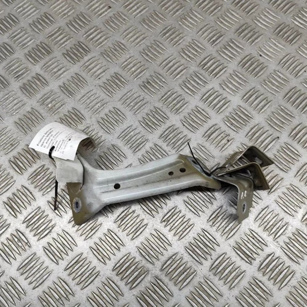 ya 5 8.7 3G0821142A Front Right Mudguard Bracket for VW for Passat B8 2015