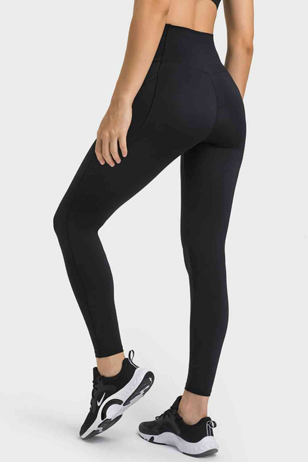 V-Waist Yoga Leggings with Pockets - Create the impossible