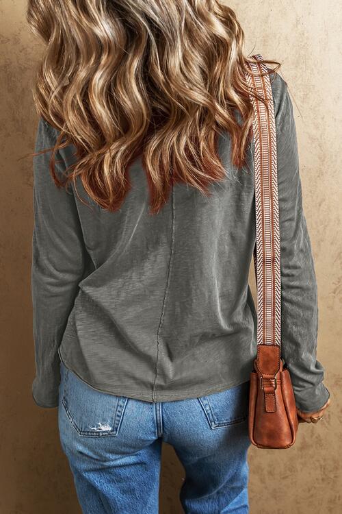 Exposed Seam V-Neck Long Sleeve T-Shirt - Create the impossible