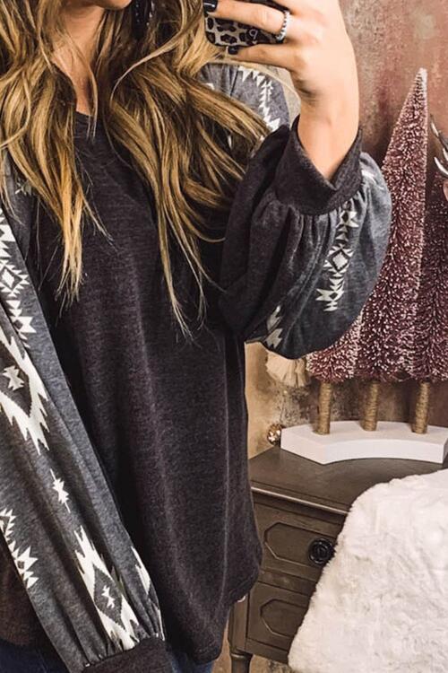 Geometric Round Neck Long Sleeve T-Shirt - Create the impossible