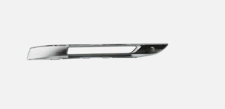 ya 4 8.10 3-piece set of right front grill daytime running light protective cover suitable for Mercedes-Benz X204 GLK350 13-15