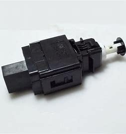 ya 6 8.24 baidi Car Brake Light Switch Stop Light Switch Suitable for Volvo S60 2001-2009 No.8622064
