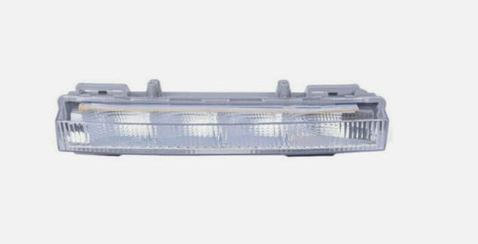 ya 4 8.10 3-piece set of right front grill daytime running light protective cover suitable for Mercedes-Benz X204 GLK350 13-15