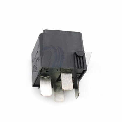 ya 2 8.15 for Mercedes AMG E300 for Porsche 928 C230 CL500 A0009828023 Fuel Pump Relay for Saab CN