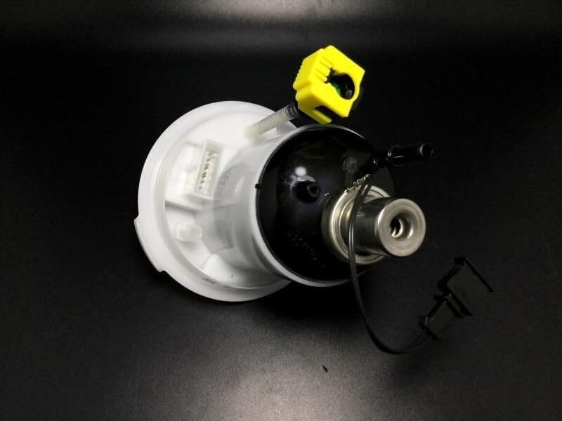 ya 4 8.14 WAJ fuel filter with flange WGC500150 for Range Rover SUV 4.4 4x4