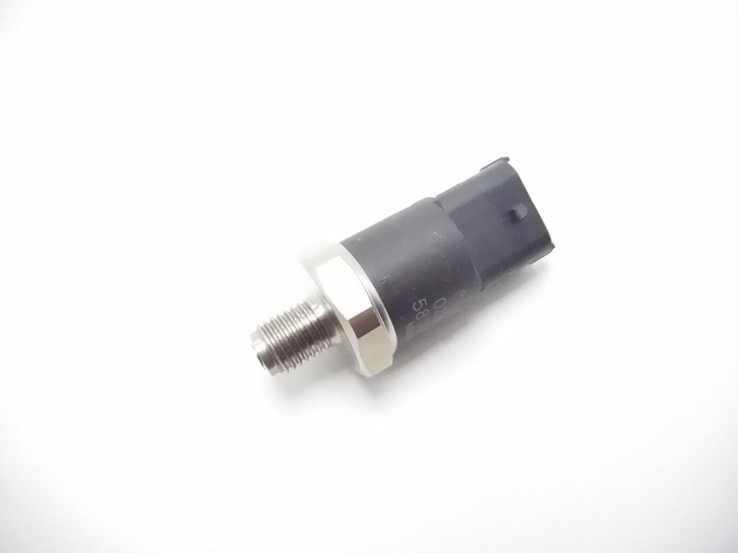 ya 2 8.15 Fuel Rail Pressure Sensor 0281002405 is Suitable for IVECO Daily MK3 for Renault 