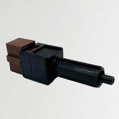 ya 9 10.24 Brake Light Clutch Cruise Control Switch for Nissan Almera Juke GT-R 25300-AT300-