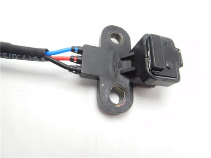 ya 2 8.15 OE Replacement Crankshaft Position Sensor OE # 185296, MD303649, MD322972 