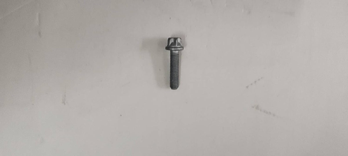 ya 4 8.8.2 Engine Water Pump Bolt for Saturn 11099521
