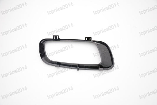 ya 4 8.8 Left front bumper fog lamp protective cover frame for Mitsubishi Pajero V73 2000-2003