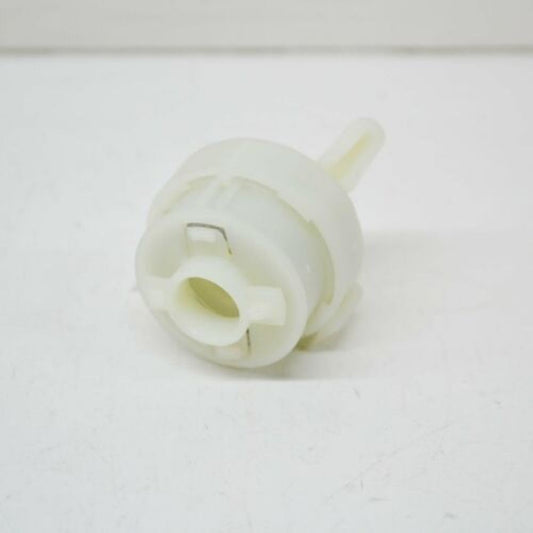 ya 6 8.14 5TA945300 is suitable for VW TOURAN 5T MK2 rear taillight fixing components
