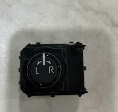 ya 5 8.10 for Toyota OE Outer Mirror Switch 84872-0A170 for Corolla and for Corolla Cross