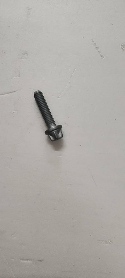 ya 4 8.8.2 Engine Water Pump Bolt for Saturn 11099521