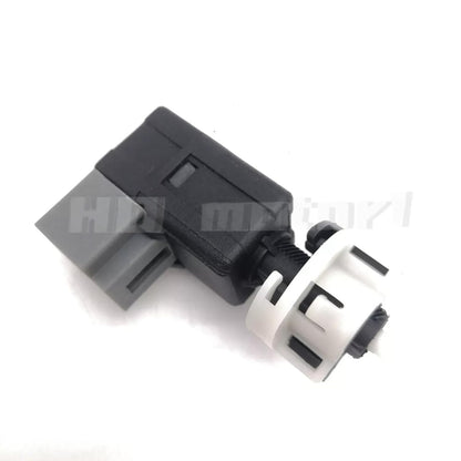ya 8 8.24 baidi Brake Light Switch fits for Hyundai i30 GD 1.4 1.6 1.4D 1.6D 2011 Premium Quality