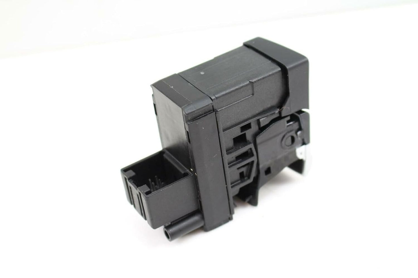 ya 4 8.8.2 The Parking Brake Switch is Suitable for Audi A4 Allroad A5 Q5 RS5 S4-8K1927225B