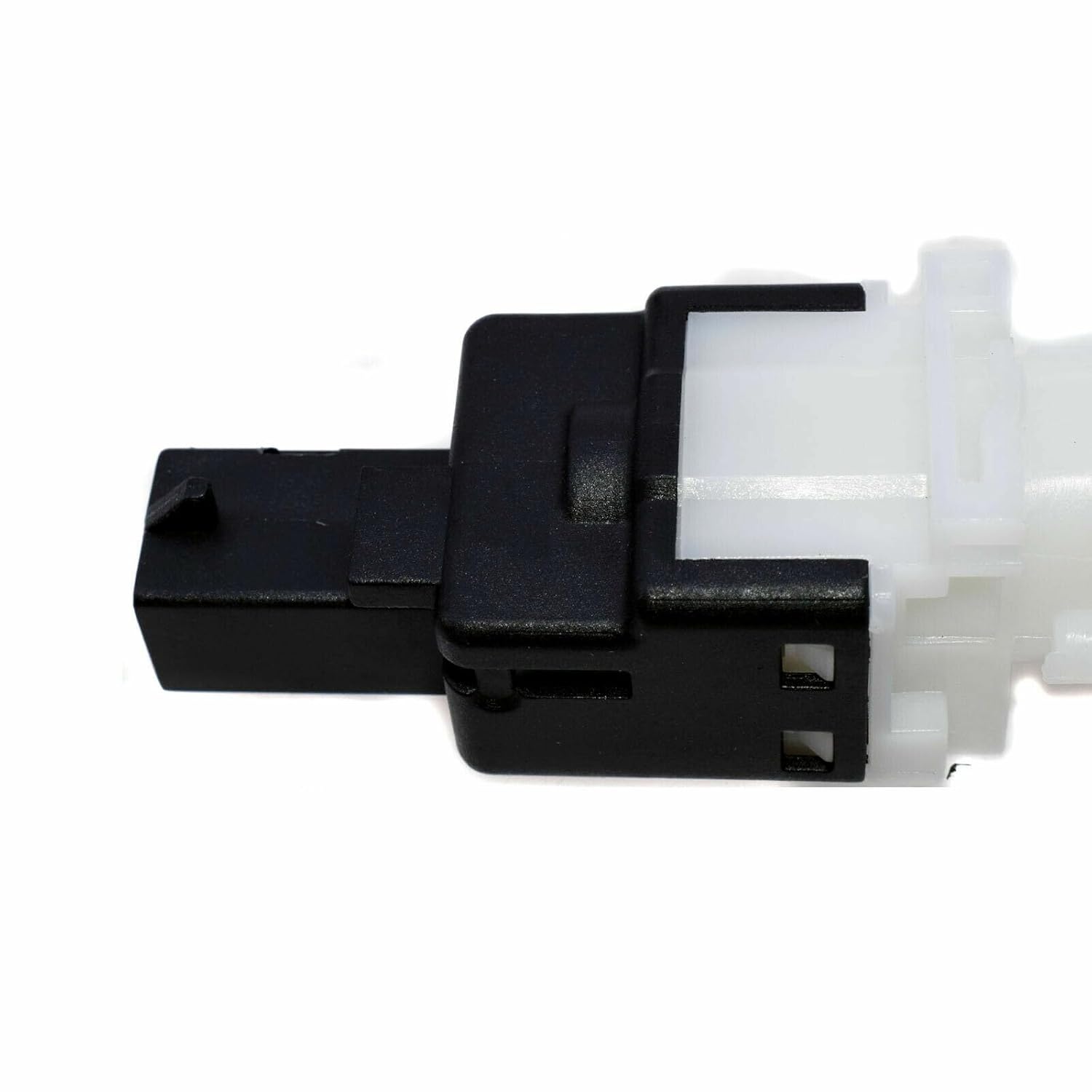 ya 4 8.8.2 46840510 Brake Light Switch Suitable for Fiat for Alfa Romeo Lancia for Peugeot Boxer 60669020