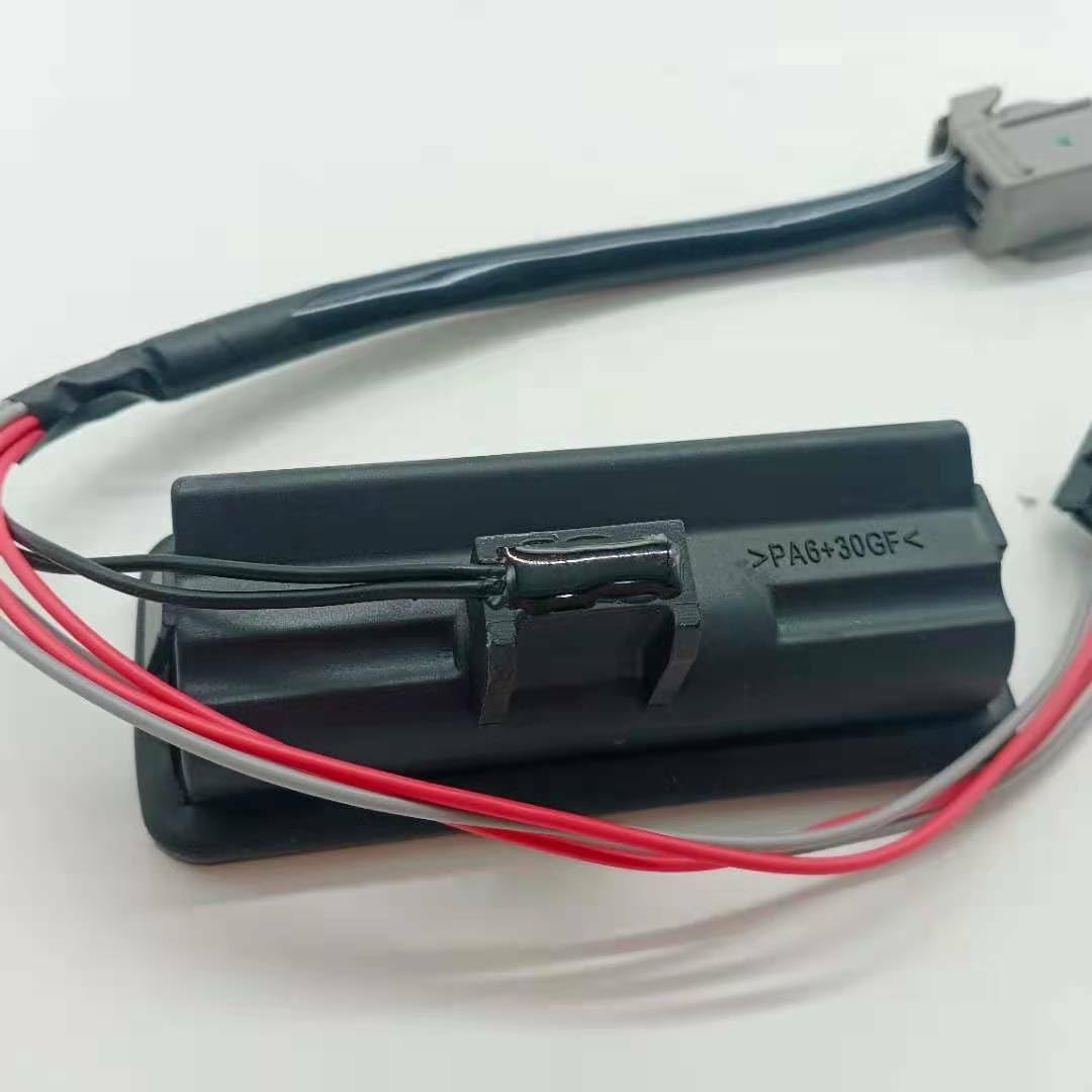 ya 9 10.24 Tailgate Release Handle Switch LR071910 for Land Rover Discovery 3 & 4