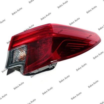 ya 2 8.15 Suitable for Toyota Reiz 2013 2014-2017 Mark X right rear outer taillight brake light