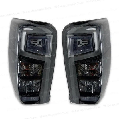 ya 2 8.15 Left suitable for Mitsubishi L200 Triton 2019-2020 tail light side rear brake reverse