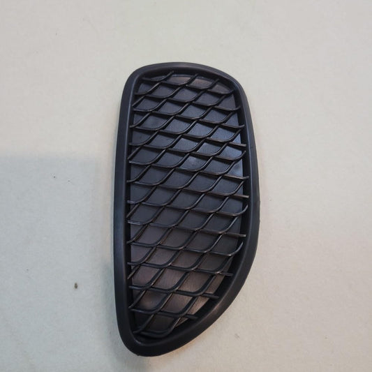 ya 4 8.8.2 Front Outer Grilles for Mercedes-Benz X156 GLA 18-20