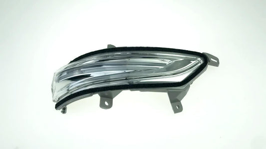 ya 4 8.10 Front left mirror side rotating signal light suitable for Lexus GX460 LX570 81740-60100