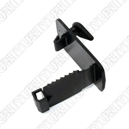ya 7 8.24 baidi 1W6Z76130A83AA Front Left Floor Mat Hold Down Retainer Hook Clip for Ford 01-10
