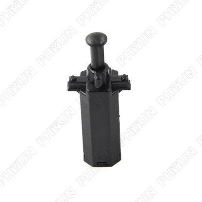 ya 5 8.24 baidi Brake stop pedal light switch Assy XKB100170 is suitable for Land Rover Discovery 1999-2004