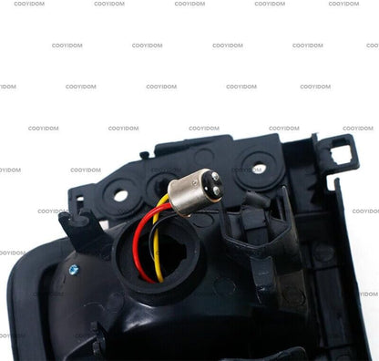 ya 2 8.15 The right LED modified taillight signal is suitable for the for Toyota RAV4 RAV-4 from 1998 to 2000