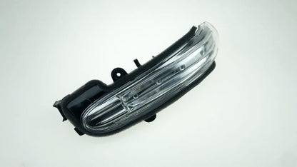 ya 14 9.20 zhengce Suitable for Mercedes-Benz C-Class W203 Right Grip Door Mirror Turn Signal-1
