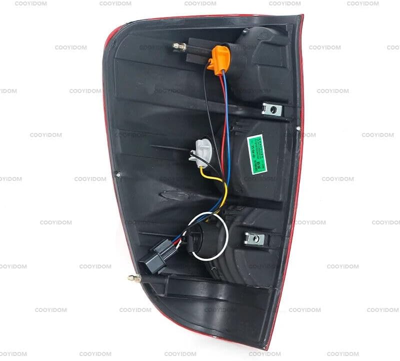 ya 2 8.15 Right O S rear taillight suitable for Great Wall Steed V200 V240 2012-2015