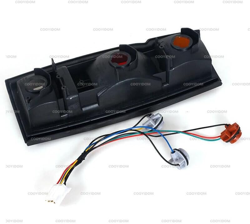 ya 2 8.15 Suitable for Nissan Hardbody D21 microphone 1986-1997 B6550-25G60 right tail light tail light