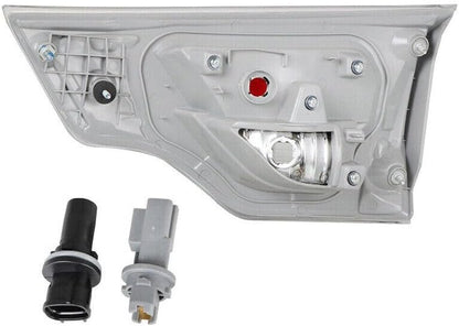 ya 2 8.15 Suitable for 2014-2016 for Toyota Highlander interior right taillight brake light