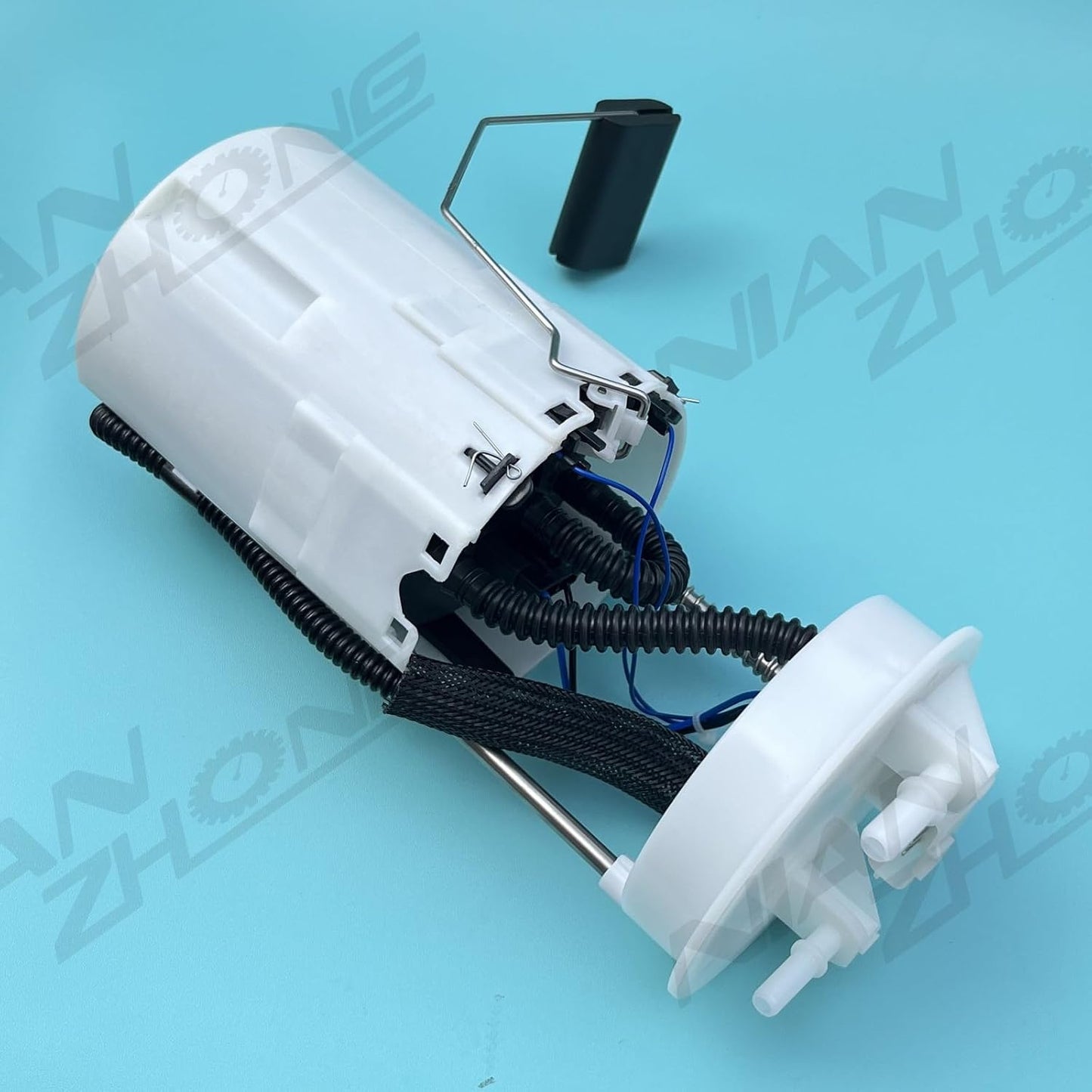 ya 5 8.10 Fuel Pump Assembly 17040-5M300 for Nissan Almera Tino 1.5 1.8L 00-06 0580313173