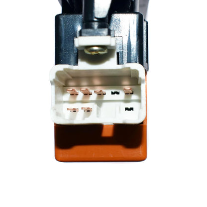 ya 4 8.8.2 The Power Window Switch is Suitable for Isuzu NPR NQR NPR-HD 8973151840 on Both Sides