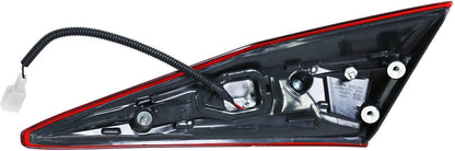 ya 2 8.15 The right rear inner taillight brake light is suitable for Honda Civic sedans from 2016 to 2020