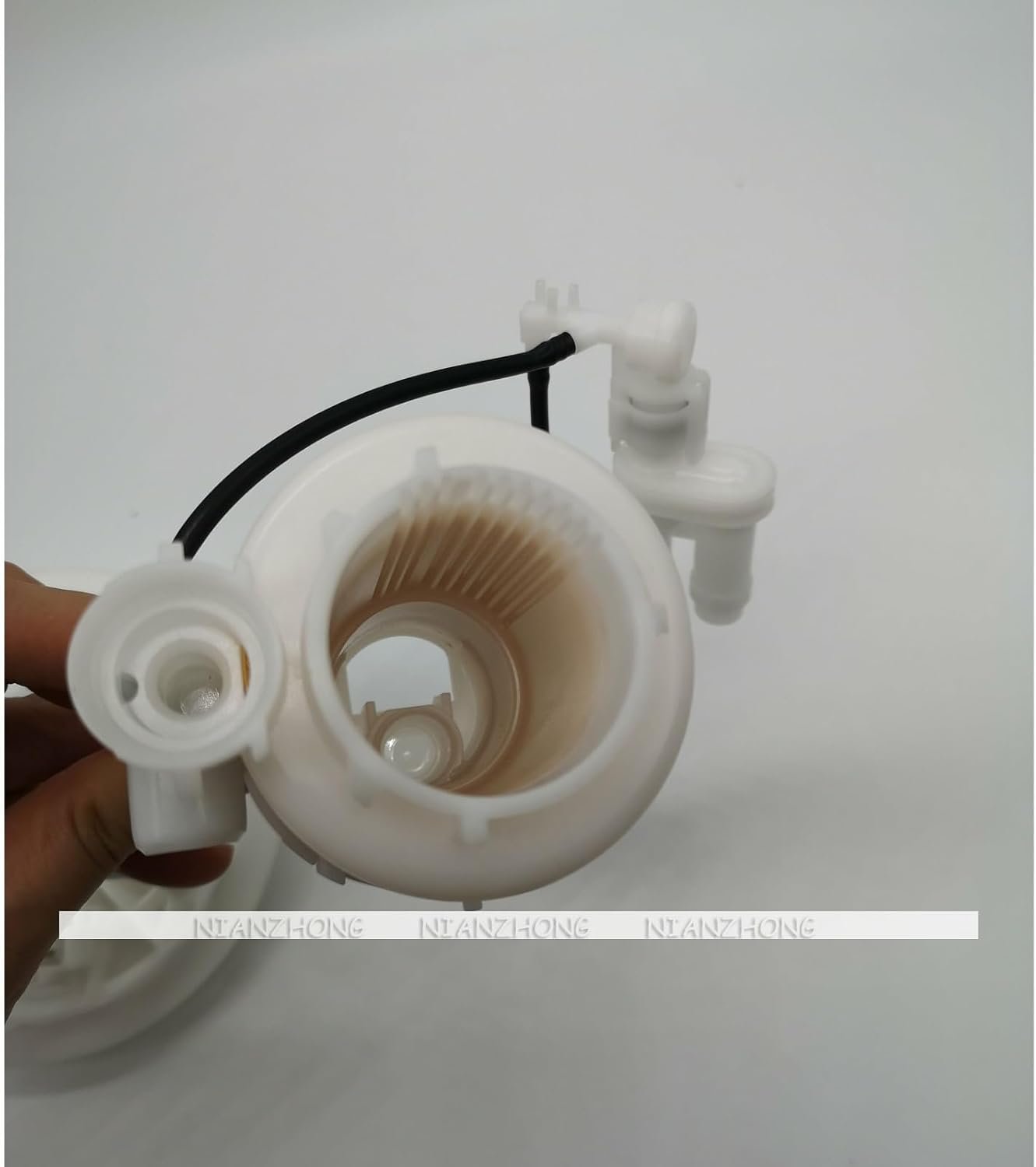 ya 4 8.14 High Quality Fuel Filter CY01-13-ZE0 Fits for Mazda CX-9 2007-2012